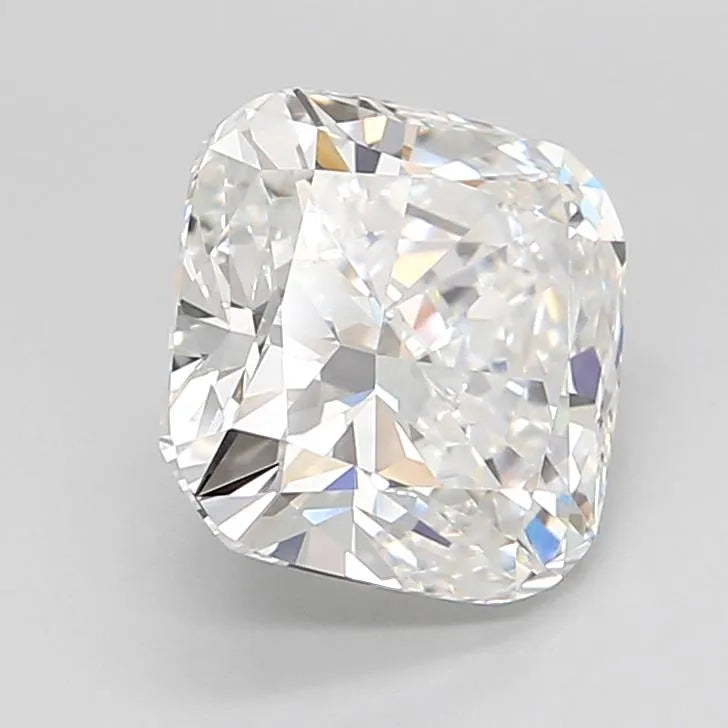 4.31ct Cushion modified Lab Grown Diamond (Colour D, Clarity VVS2, IGI Certified)