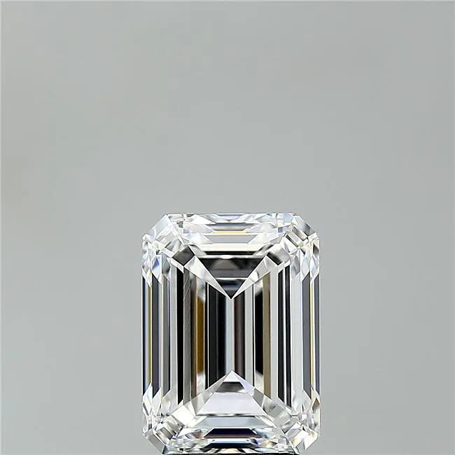 4.31ct Emerald Lab Grown Diamond (Colour E, Clarity VVS1, IGI Certified)