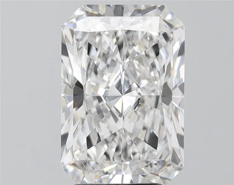 4.37ct Radiant Lab Grown Diamond (Colour E, Clarity VS1, IGI Certified)