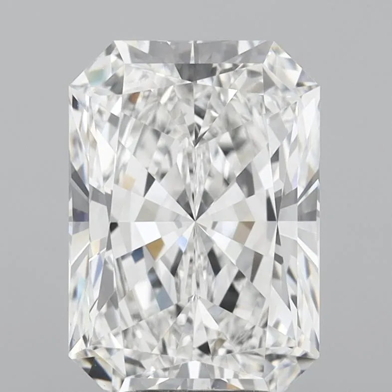4.38ct Radiant Lab Grown Diamond (Colour E, Clarity VS1, IGI Certified)