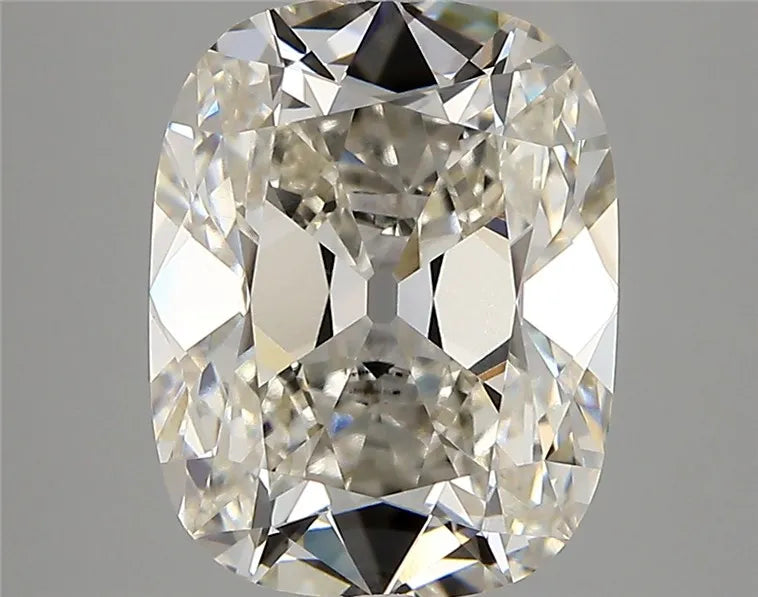 4.43ct Cushion modified Lab Grown Diamond (Colour G, Clarity VVS2, IGI Certified)
