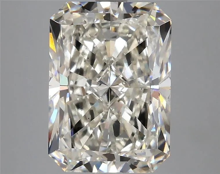 4.45ct Radiant Lab Grown Diamond (Colour H, Clarity VS2, IGI Certified)