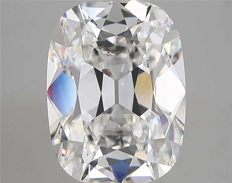 4.46ct Cushion modified Lab Grown Diamond (Colour E, Clarity VVS2, IGI Certified)