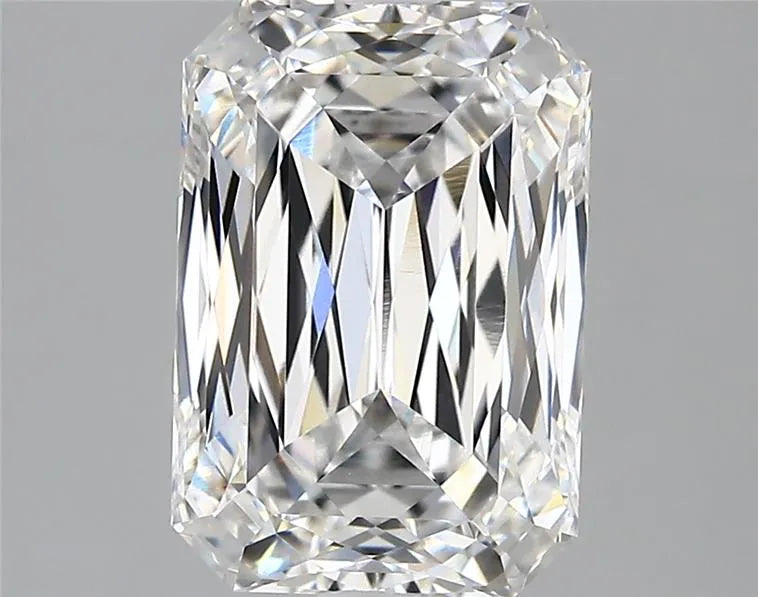 4.47ct Radiant Lab Grown Diamond (Colour E, Clarity VVS2, IGI Certified)
