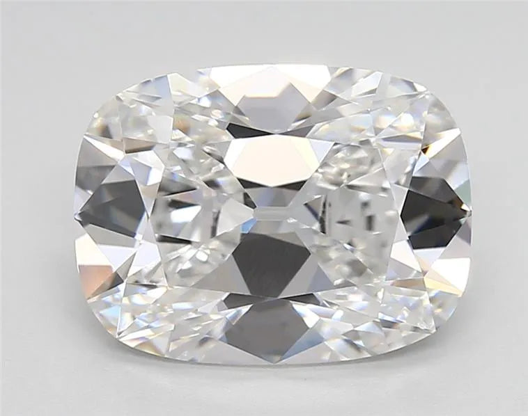 4.48ct Cushion modified Lab Grown Diamond (Colour E, Clarity VVS2, IGI Certified)
