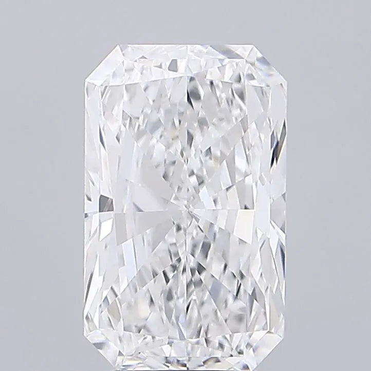 4.51ct Radiant Lab Grown Diamond (Colour E, Clarity VVS2, IGI Certified)
