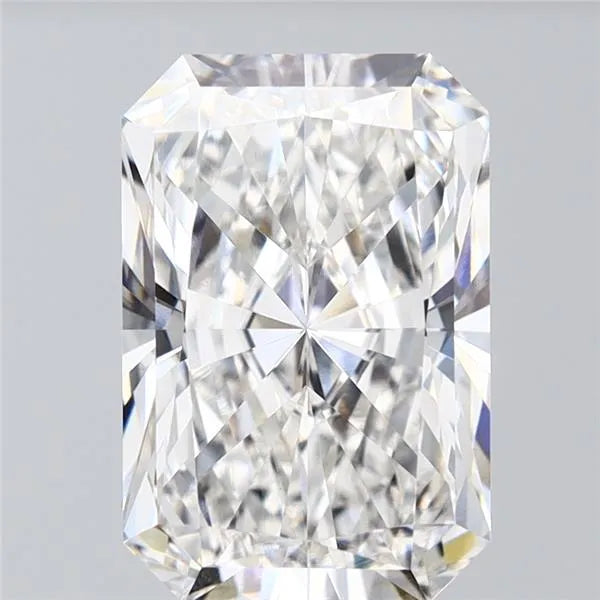 4.51ct Radiant Lab Grown Diamond (Colour F, Clarity VVS2, IGI Certified)
