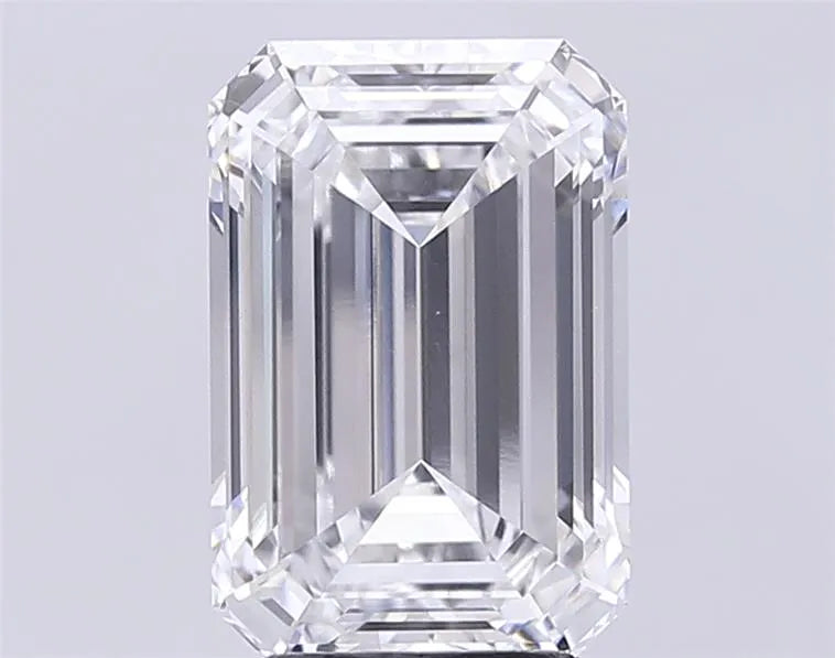 4.52ct Emerald Lab Grown Diamond (Colour E, Clarity VVS1, IGI Certified)