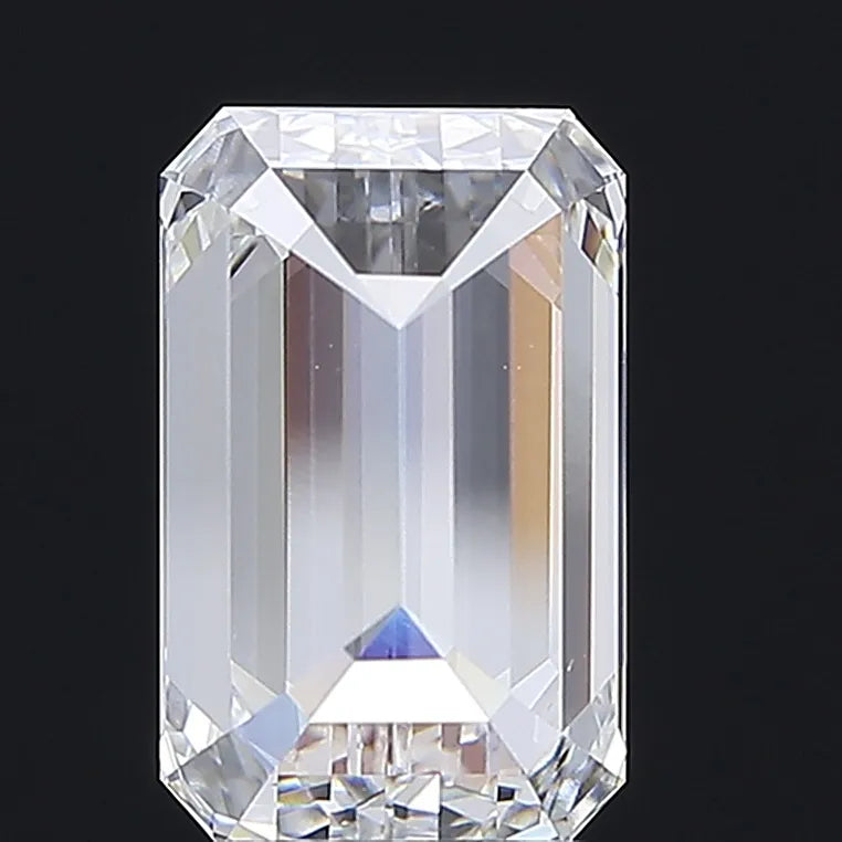 4.52ct Emerald Lab Grown Diamond (Colour E, Clarity VVS2, IGI Certified)