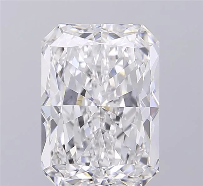 4.56ct Radiant Lab Grown Diamond (Colour D, Clarity VVS2, IGI Certified)