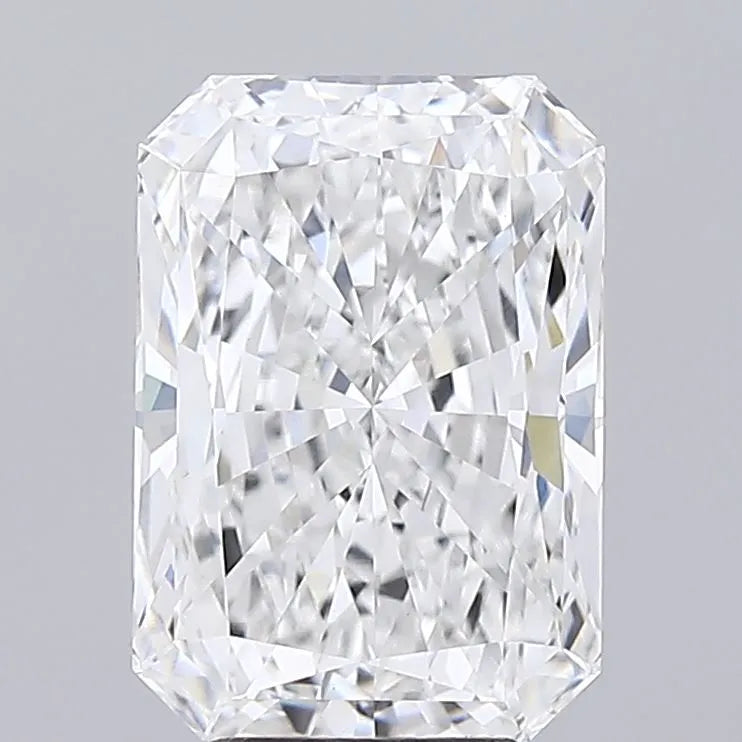4.60ct Radiant Lab Grown Diamond (Colour E, Clarity VVS2, IGI Certified)