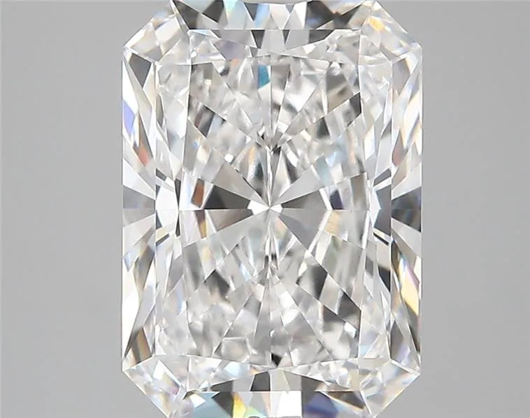 4.61ct Radiant Lab Grown Diamond (Colour D, Clarity VVS1, IGI Certified)