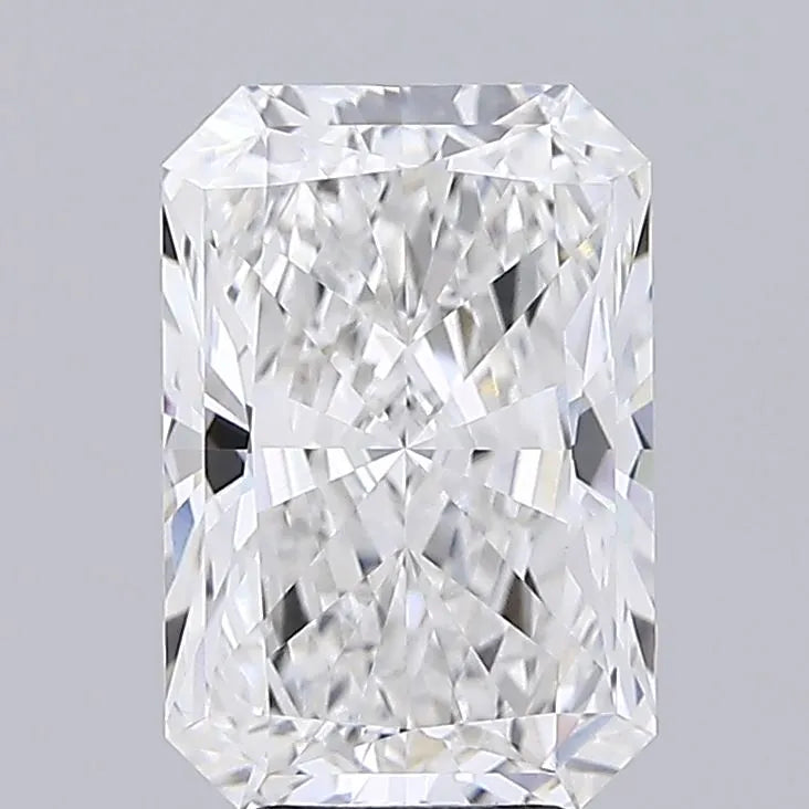 4.63ct Radiant Lab Grown Diamond (Colour E, Clarity VVS2, IGI Certified)