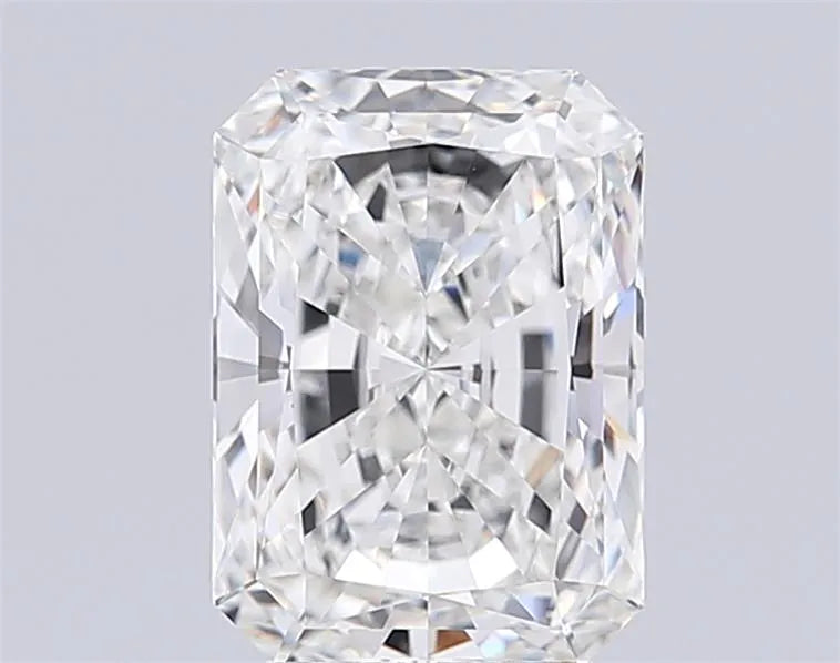 4.70ct Radiant Lab Grown Diamond (Colour E, Clarity VVS2, IGI Certified)