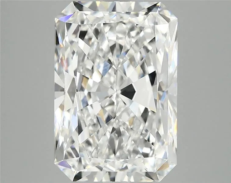 4.76ct Radiant Lab Grown Diamond (Colour E, Clarity VVS2, IGI Certified)