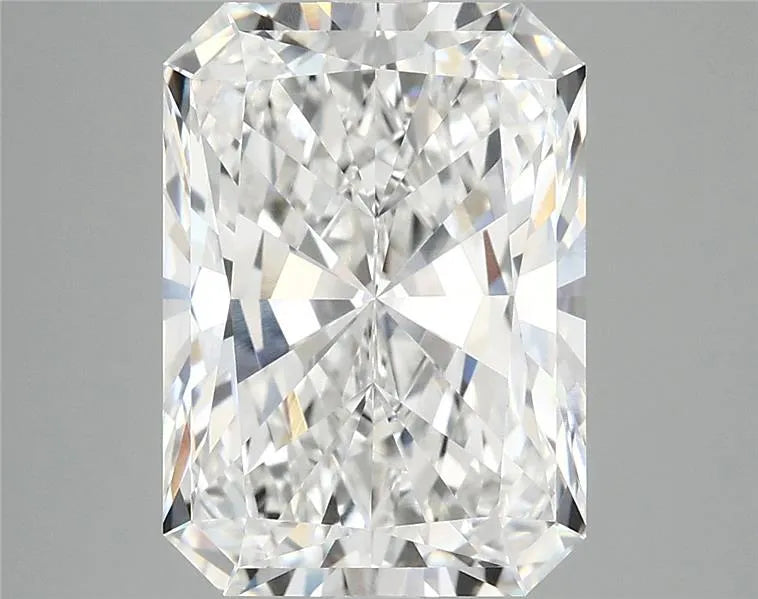 4.87ct Radiant Lab Grown Diamond (Colour E, Clarity VVS2, IGI Certified)