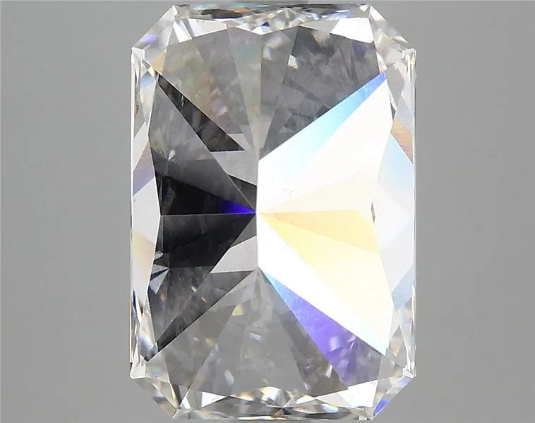 4.93ct Radiant Lab Grown Diamond (Colour E, Clarity VS2, IGI Certified)