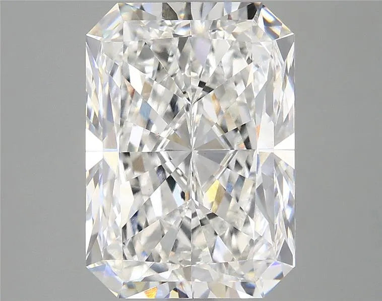 4.98ct Radiant Lab Grown Diamond (Colour E, Clarity VVS2, IGI Certified)