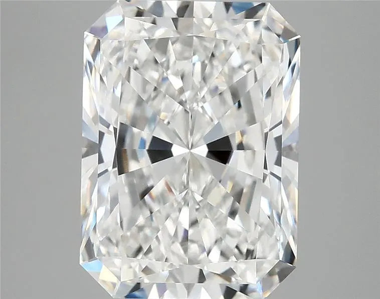 4.99ct Radiant Lab Grown Diamond (Colour E, Clarity VVS2, IGI Certified)
