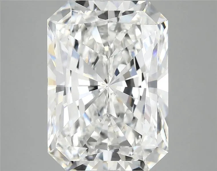 4.99ct Radiant Lab Grown Diamond (Colour E, Clarity VVS2, IGI Certified)