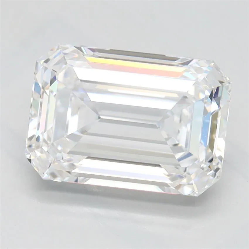 2.10ct Emerald Lab Grown Diamond (Colour D, Clarity VVS2, IGI Certified)