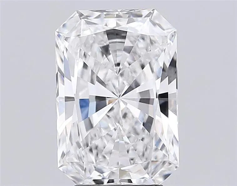 5.00ct Radiant Lab Grown Diamond (Colour F, Clarity VVS2, IGI Certified)