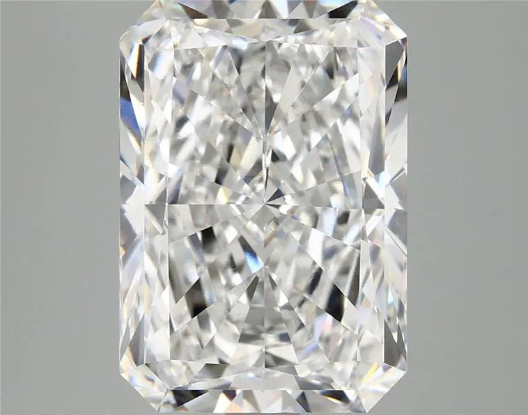 5.01ct Radiant Lab Grown Diamond (Colour E, Clarity VS1, IGI Certified)
