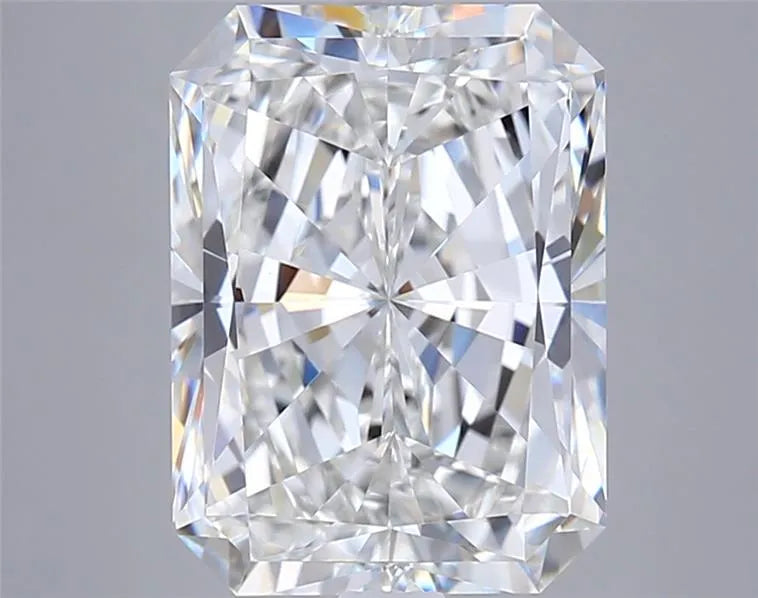 5.01ct Radiant Lab Grown Diamond (Colour F, Clarity VVS2, IGI Certified)