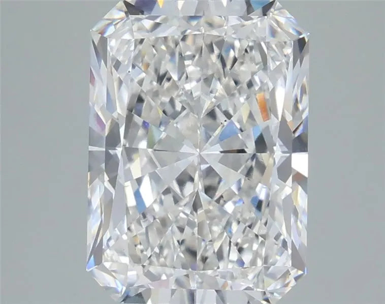 5.01ct Radiant Lab Grown Diamond (Colour G, Clarity VS1, IGI Certified)