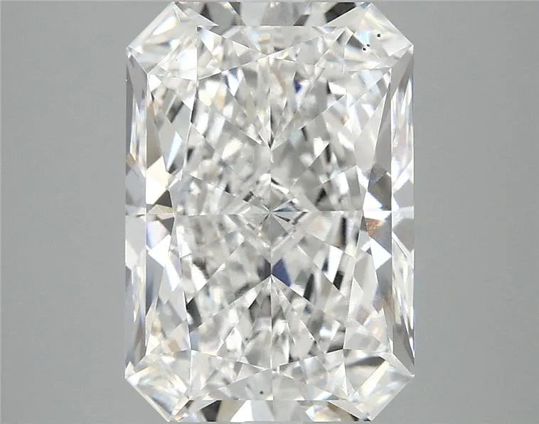5.02ct Radiant Lab Grown Diamond (Colour E, Clarity VS1, IGI Certified)