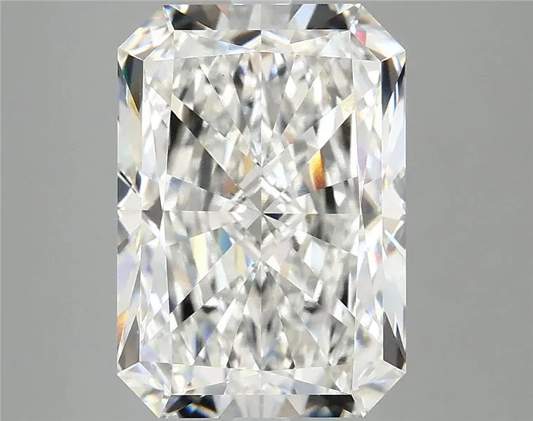 5.02ct Radiant Lab Grown Diamond (Colour E, Clarity VVS2, IGI Certified)