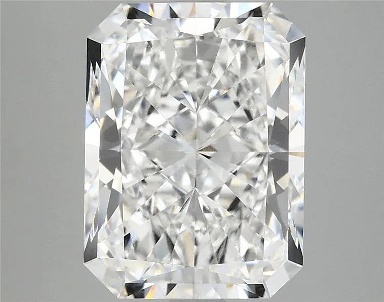 5.02ct Radiant Lab Grown Diamond (Colour E, Clarity VVS2, IGI Certified)
