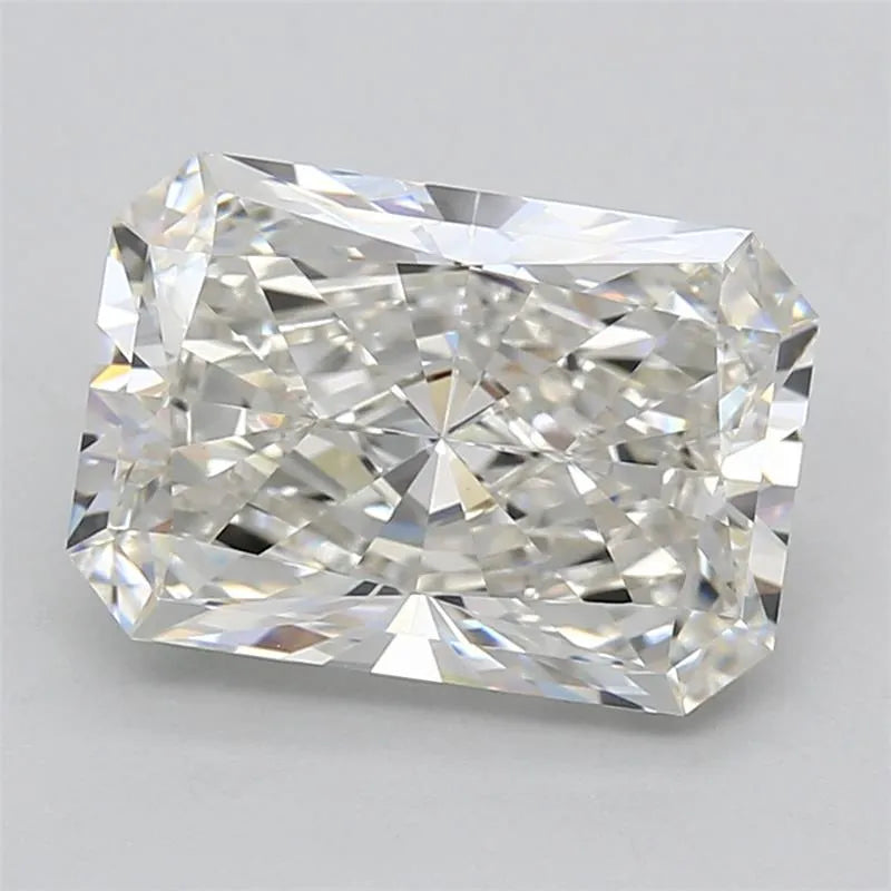 5.02ct Radiant Lab Grown Diamond (Colour G, Clarity VVS2, IGI Certified)