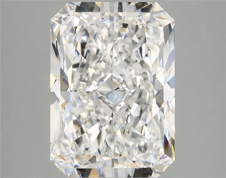 5.03ct Radiant Lab Grown Diamond (Colour D, Clarity VVS2, IGI Certified)