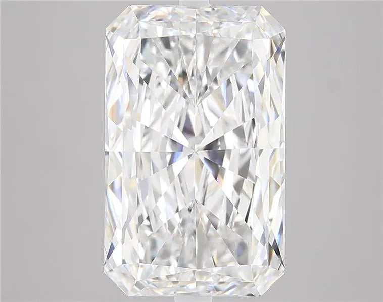 5.03ct Radiant Lab Grown Diamond (Colour D, Clarity VVS2, IGI Certified)