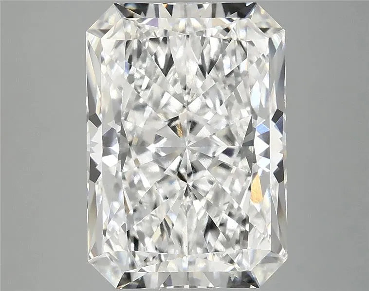 5.03ct Radiant Lab Grown Diamond (Colour E, Clarity VS1, IGI Certified)