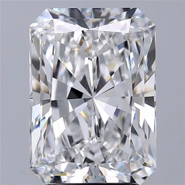 5.03ct Radiant Lab Grown Diamond (Colour E, Clarity VVS1, IGI Certified)