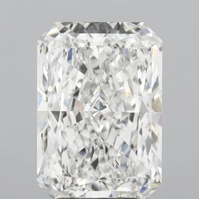 5.03ct Radiant Lab Grown Diamond (Colour E, Clarity VVS2, IGI Certified)