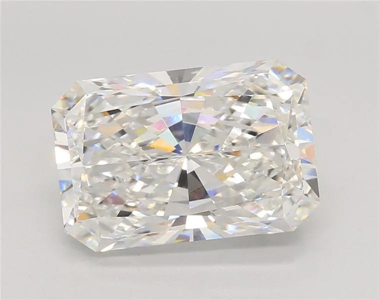 5.03ct Radiant Lab Grown Diamond (Colour F, Clarity VVS2, IGI Certified)