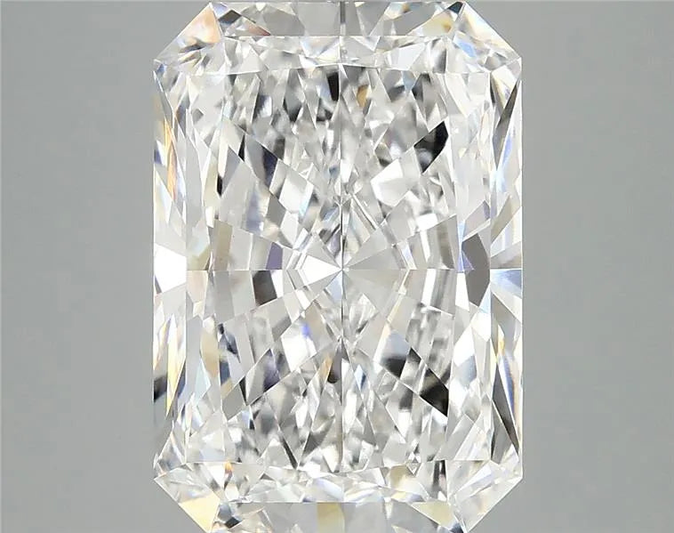 5.04ct Radiant Lab Grown Diamond (Colour E, Clarity VS1, IGI Certified)