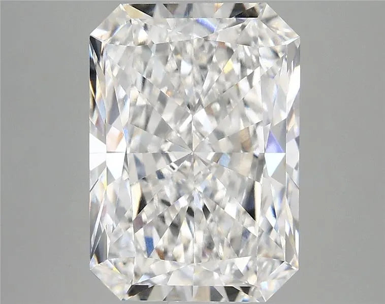 5.04ct Radiant Lab Grown Diamond (Colour E, Clarity VVS2, IGI Certified)