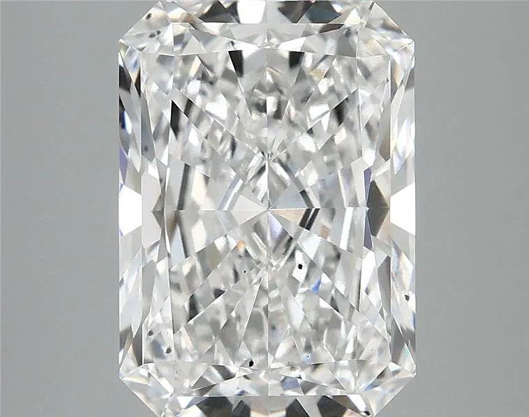 5.05ct Radiant Lab Grown Diamond (Colour E, Clarity SI1, IGI Certified)