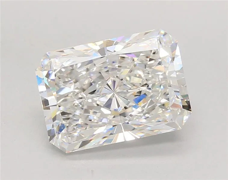 5.05ct Radiant Lab Grown Diamond (Colour E, Clarity VVS1, IGI Certified)
