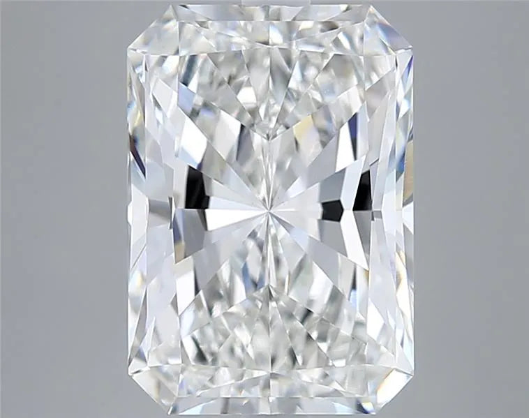 5.05ct Radiant Lab Grown Diamond (Colour E, Clarity VVS2, IGI Certified)