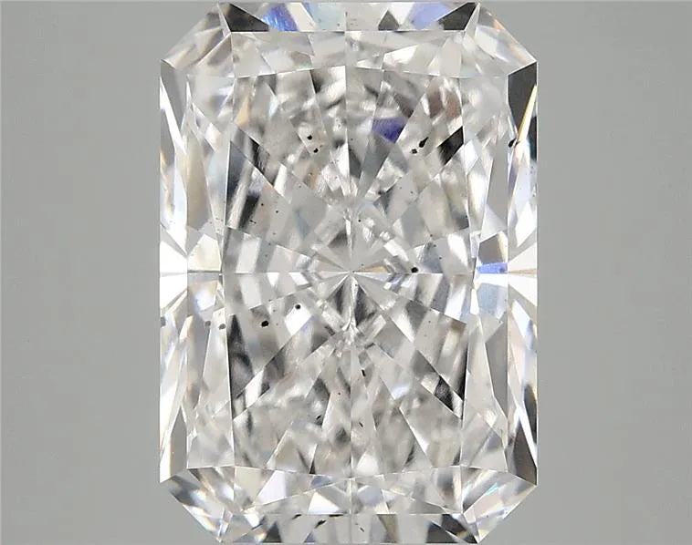 5.05ct Radiant Lab Grown Diamond (Colour F, Clarity SI1, IGI Certified)