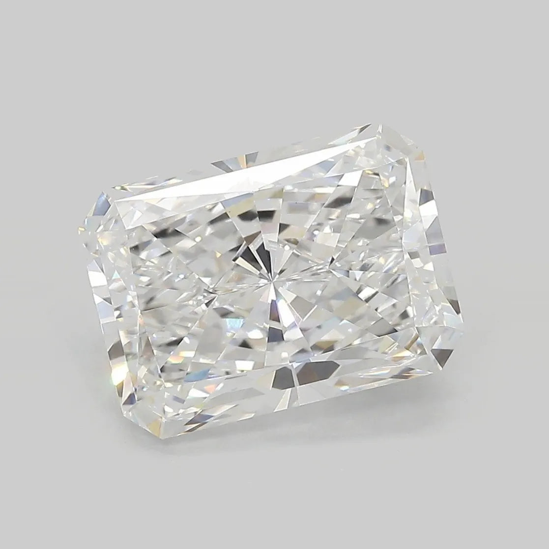 5.06ct Radiant Lab Grown Diamond (Colour E, Clarity VVS2, IGI Certified)