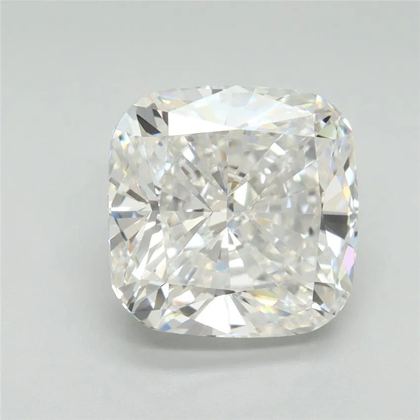 5.07ct Cushion modified Lab Grown Diamond (Colour E, Clarity VVS2, IGI Certified)