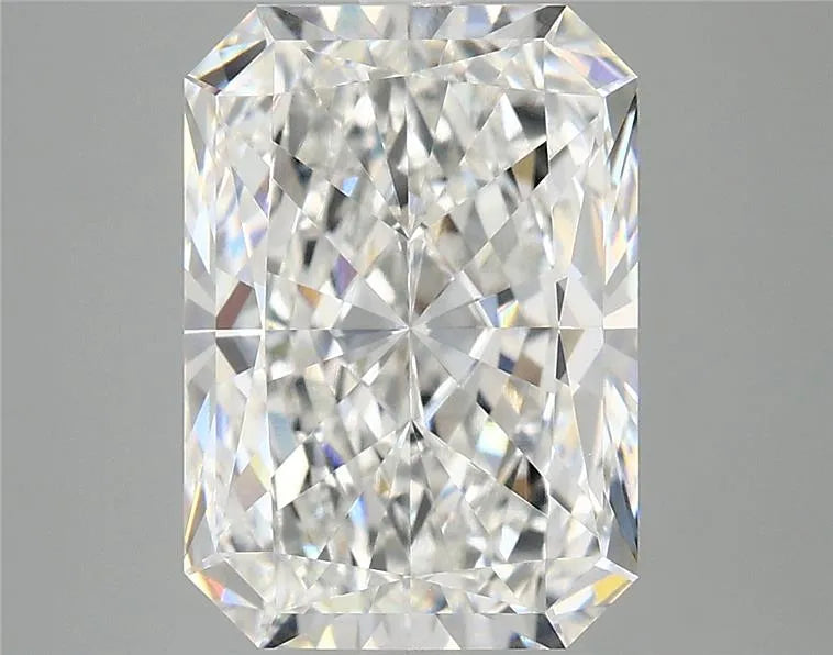 5.07ct Radiant Lab Grown Diamond (Colour E, Clarity VVS2, IGI Certified)