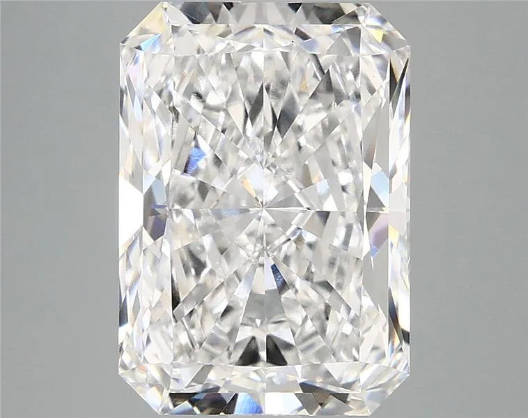 5.07ct Radiant Lab Grown Diamond (Colour E, Clarity VVS2, IGI Certified)