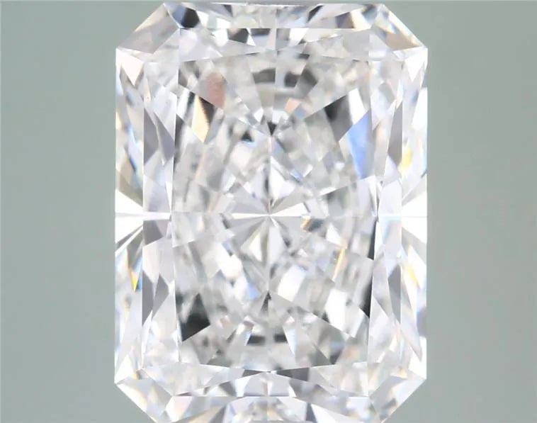 5.08ct Radiant Lab Grown Diamond (Colour E, Clarity VS1, IGI Certified)